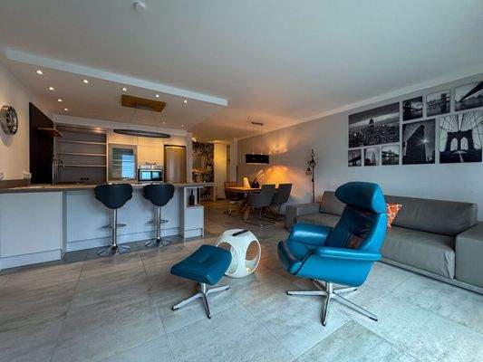 Wohn-/Ess- und Kochbereich