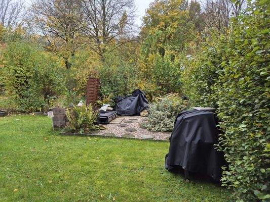 Gartenbereich seitlich