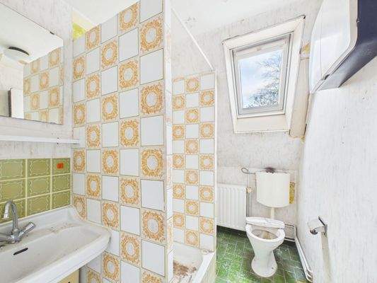 Kossau - Lütt Immobilien  - Bad DG