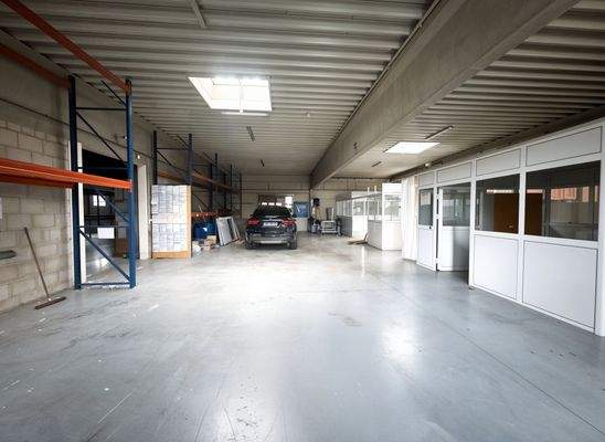 Lagerhalle 1 ( 243 m² ) 