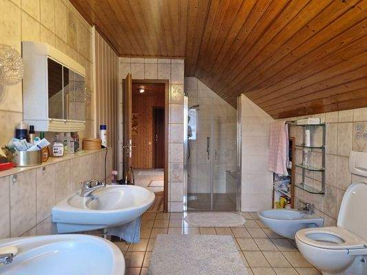 Badezimmer - Obergeschoß