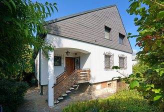 Südansicht mit Hauseingang