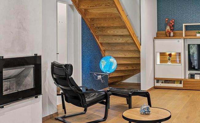 EG - Wohnzimmer mit Kamin