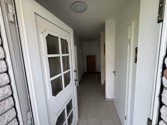 EG Hauseingang - Flur.jpg