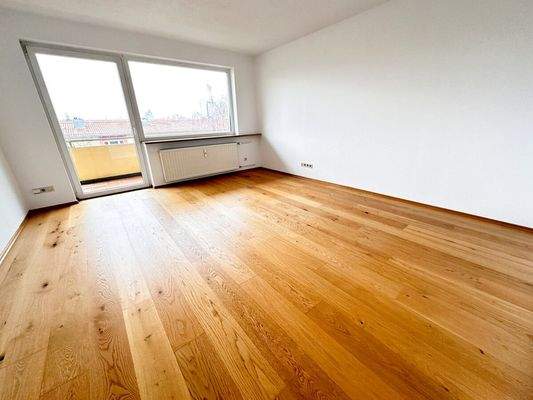 Ihr Wohnzimmer mit Balkon