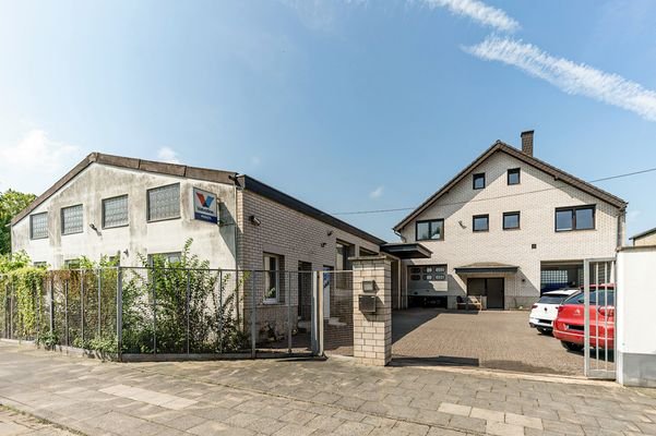 Einfamilienhaus und Werkstatt