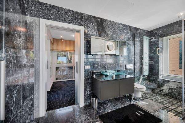 Suite bathroom in master bedroom in villa in Costa d'en Blanes 2