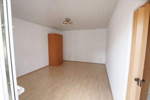 19 - Schlafzimmer Einliegerwohnung.jpg