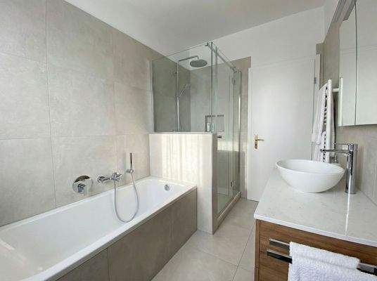 Badezimmer (Einrichtungsbeispiel)