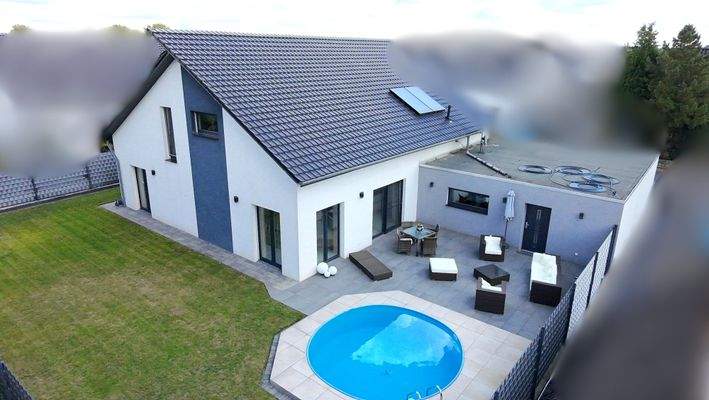 Hausansicht Drohne.jpg