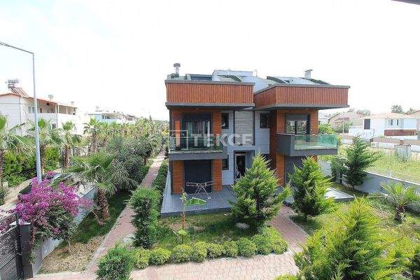 Flat with a Shared Pool Near Golf Courses in Kadriye Antalya
