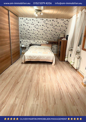 Schlafzimmer DG