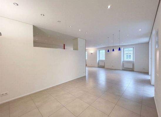 Empfang - unmöbliert