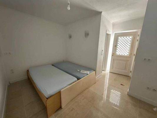 Zweistöckiges Haus mit Gästezimmer zum Verkauf in Kato Poros