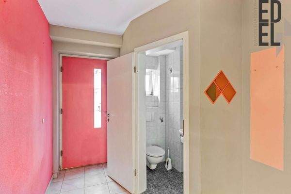 Eingangsbereich mit Gäste-WC