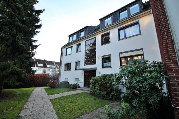 Blick zum Haus, Wohnung oben rechts