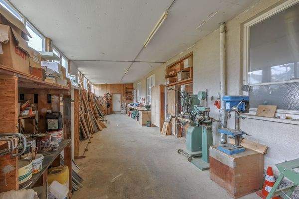 Werkstatt und Lager 2.jpg