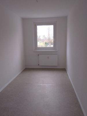 Helles Zimmer mit Fenster