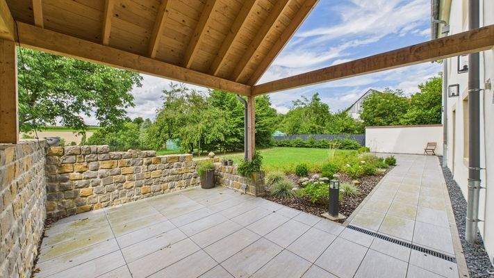 CAM01984G0-PR0497-STILL011