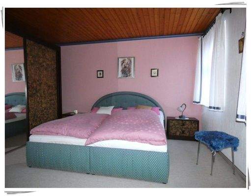 Schlafzimmer im EG