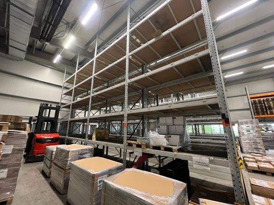 Passendes Regalsystem