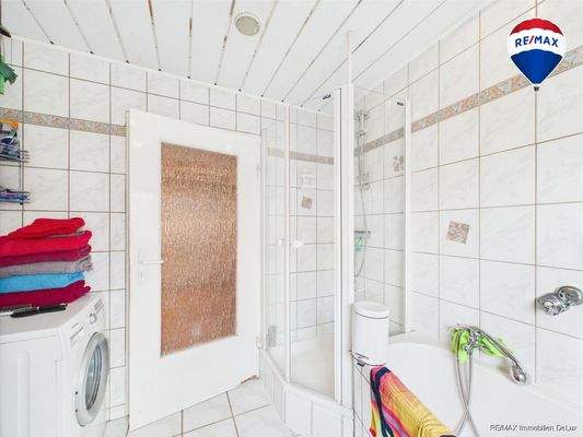 RE/MAX Immobilien DeLux Haus Merzig / Besseringen Bad 1. OG