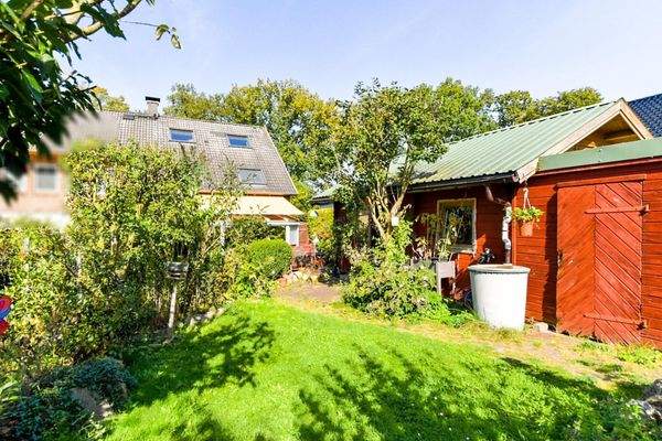 Blick aus dem Garten