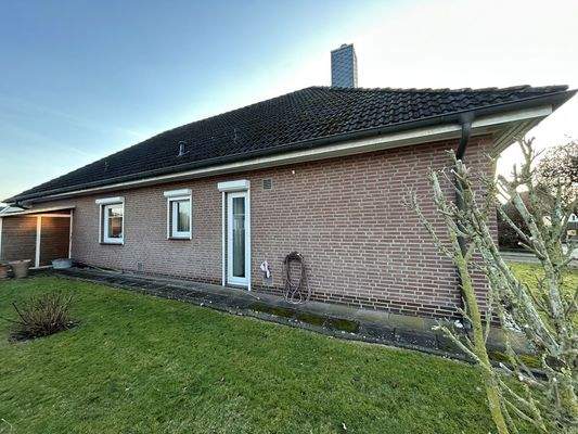 Seitliche Hausansicht