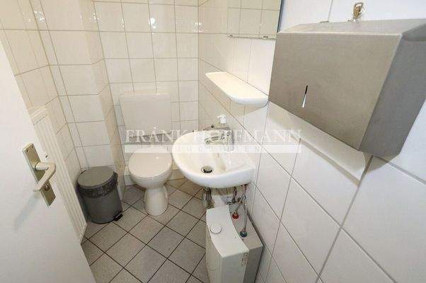 M1108 Sanitär 2 - Büro