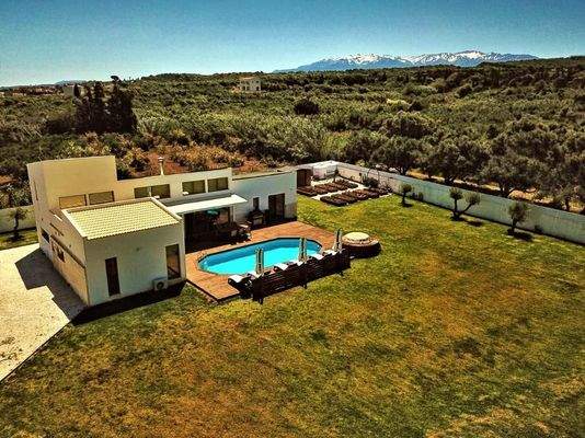 Kreta, Maleme: Komplex mit 3 Wohneinheiten zu verkaufen