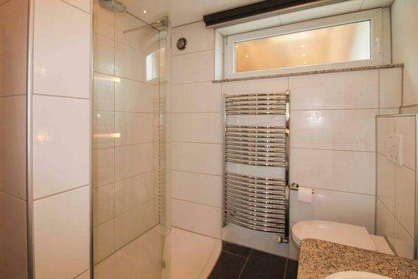 Badezimmer Hochparterre