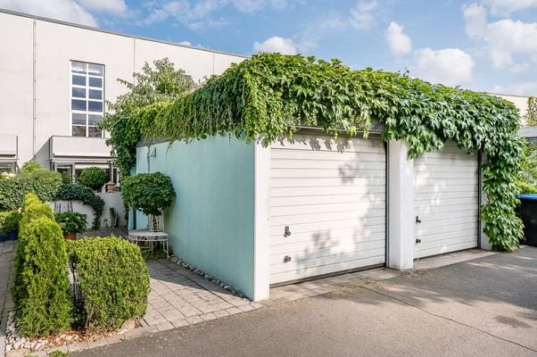 Außenansicht/Garage