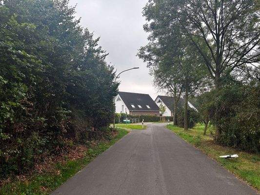 Blick entlang der Zuwegung