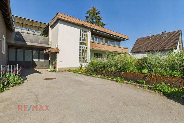 Zufahrt | Top 2 | Top 3