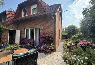 Hausansicht von der Terrasse
