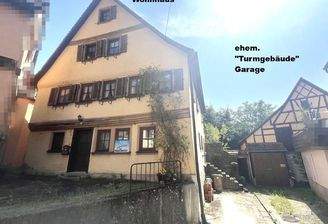 Wohnhaus u Garage