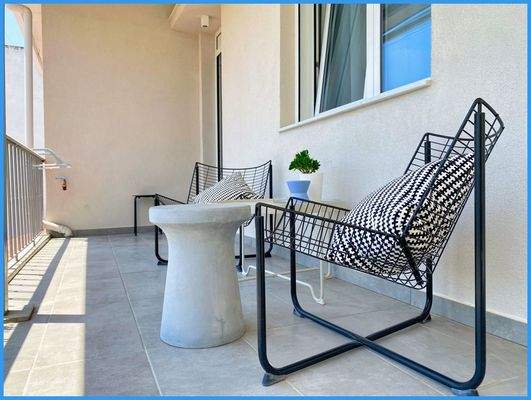 55f91f95956846f7a554fe2e9474b38d-original