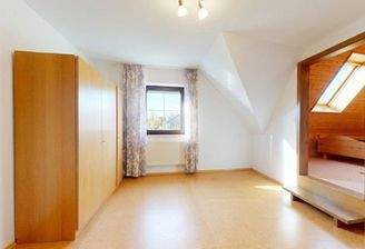 Ankleidezimmer OG