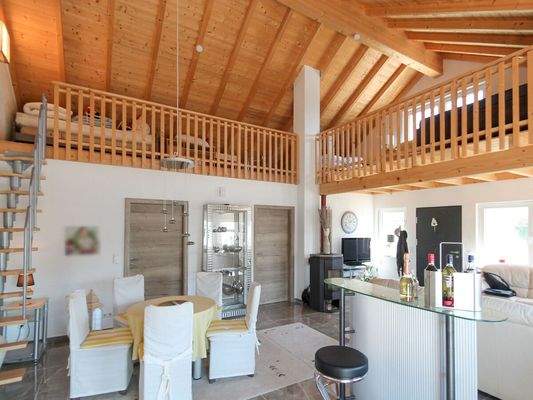 Blick in den Wohnraum EG