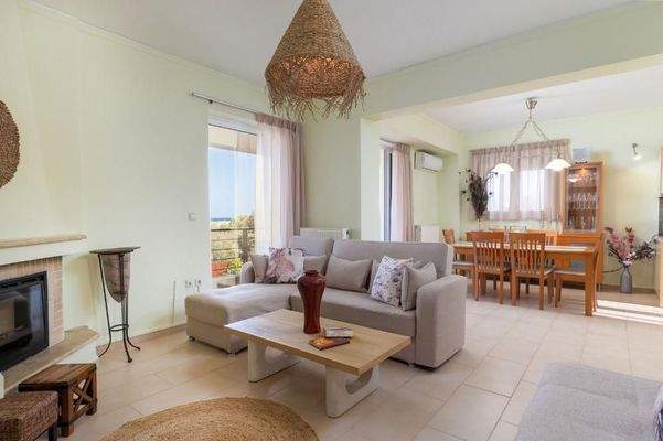 Kreta, Pigianos Kampos: Stilvolle Villa mit beheiztem Pool und Gästestudio in der Nähe von Rethymno zu verkaufen