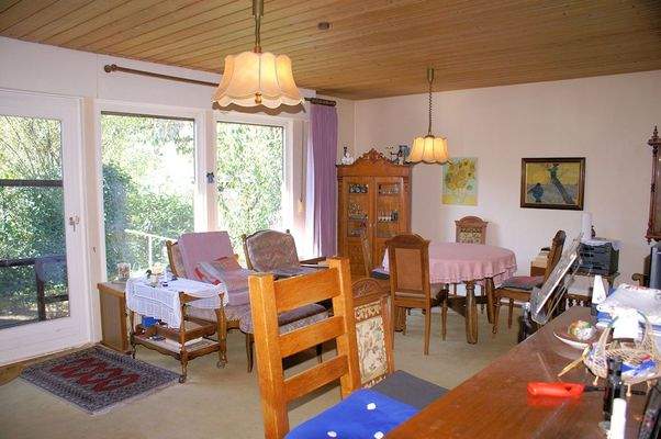 Wohnzimmer mit Ausgang auf die Terrasse