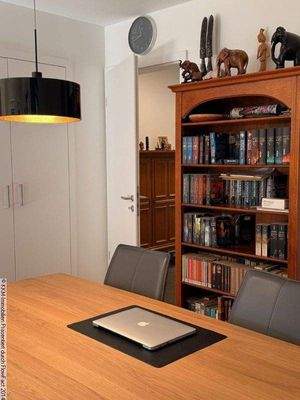 Blick vom Essbereich zur Diele