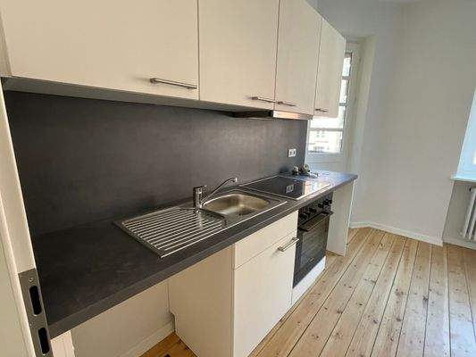 Küche mit Einbauküche