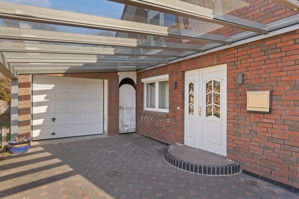 Überdachter Hauseingang