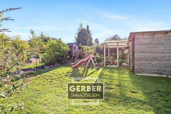 11 Außen Garten, eingezäunt