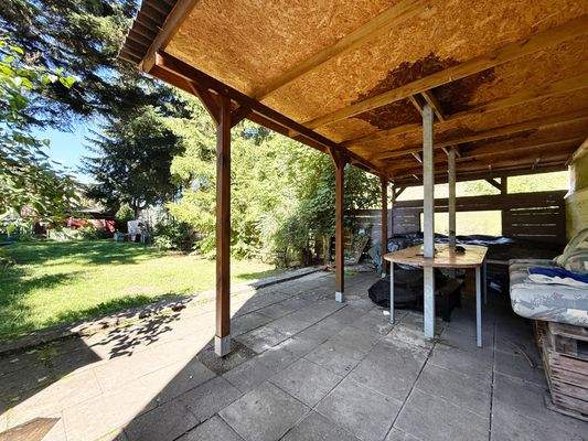 überdachte Terrasse