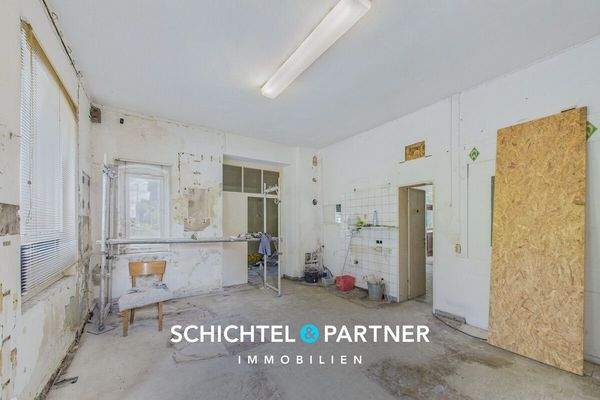 S&P | Ehemaliger Bahnhofservice