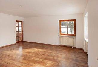 Wohnzimmer mit Zugang Terrasse