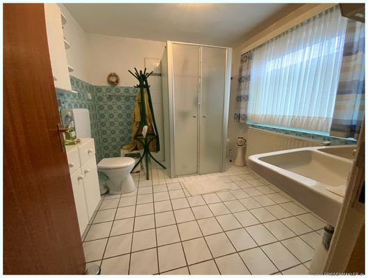 Badezimmer EG