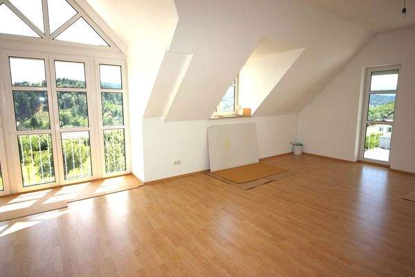 Wohnzimmer W 1 im DG